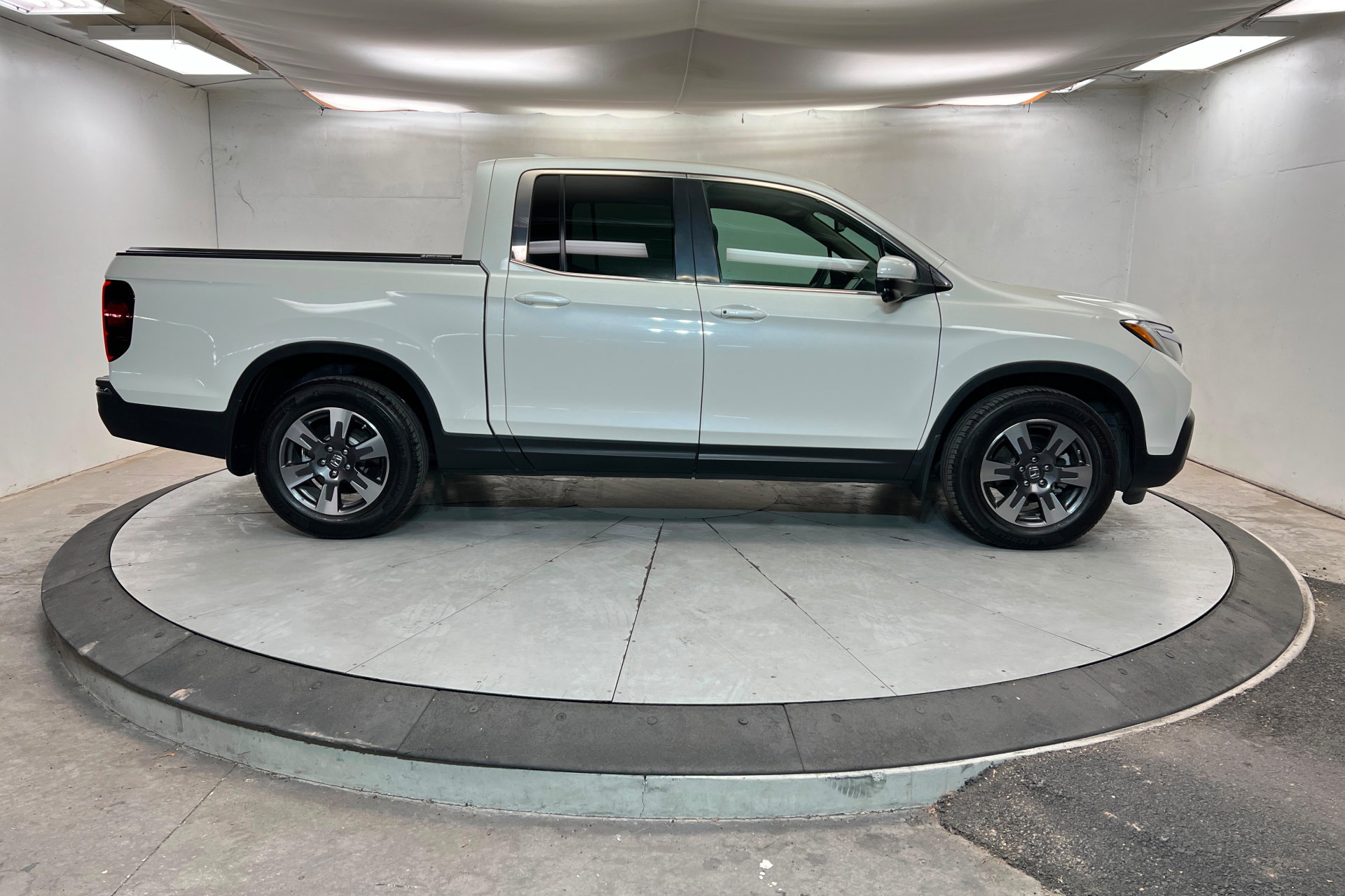 Used 2019 Honda Ridgeline RTL-T image 6