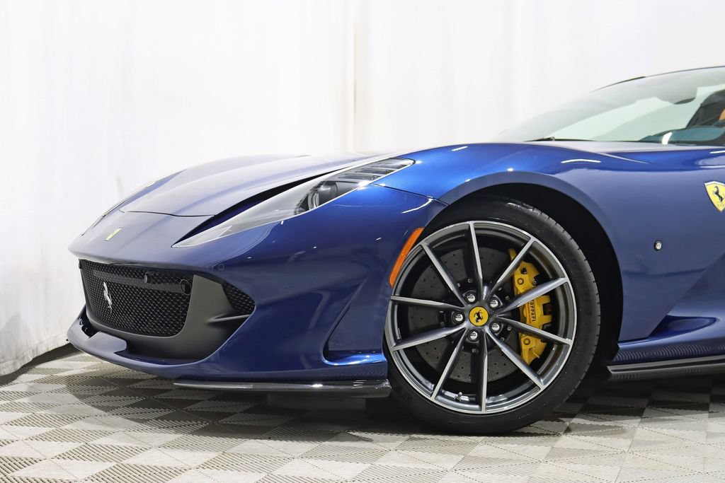 Used 2021 Ferrari 812 GTS RWD image 4