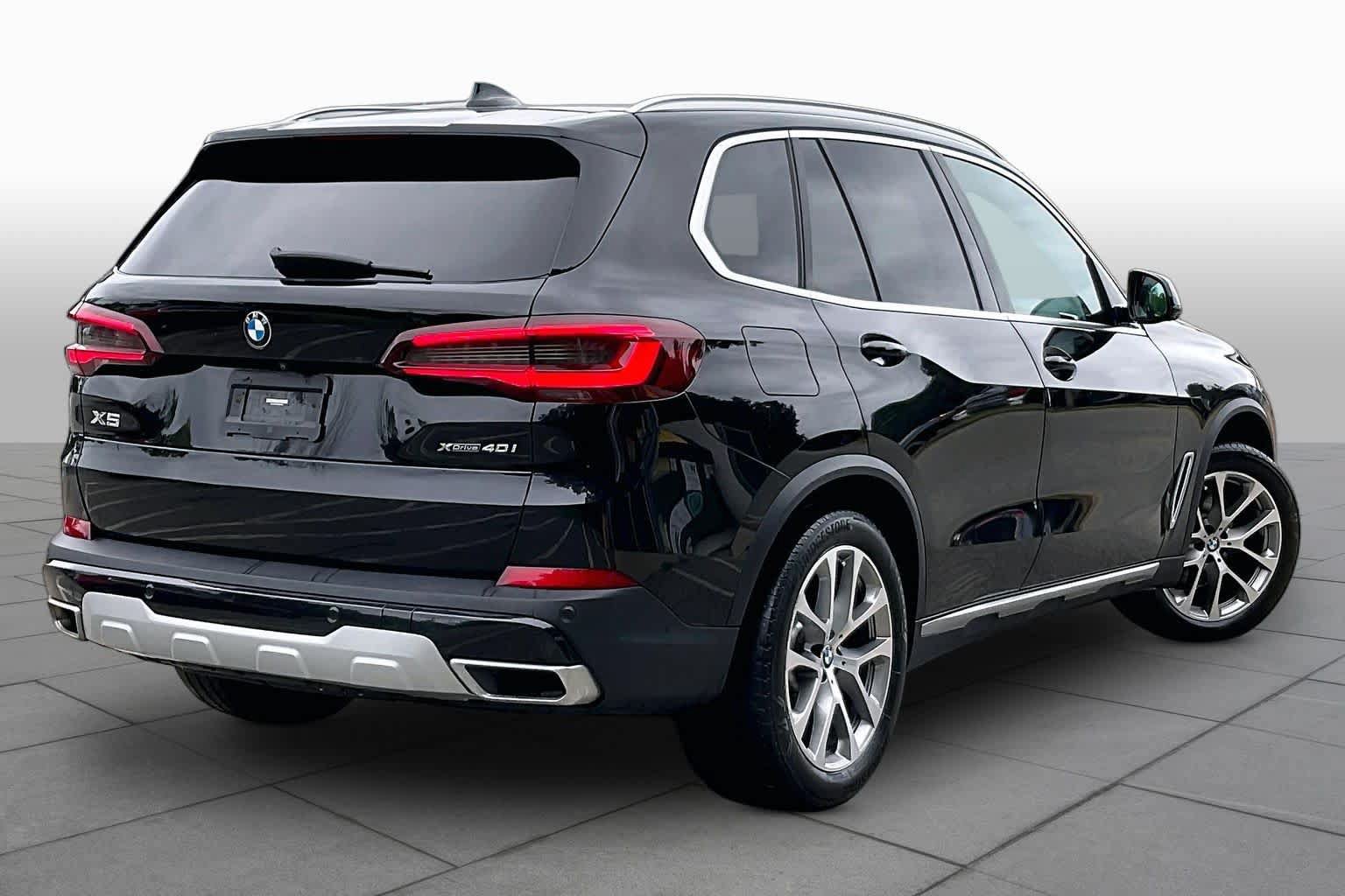 Used 2022 BMW X5 xDrive40i w/ Premium Package AWD/4WD image 12