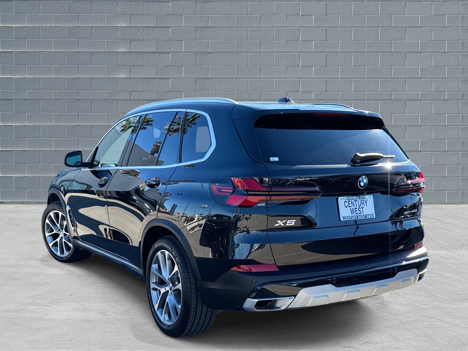 Used 2026 BMW X5 sDrive40i w/ Premium Package RWD image 3