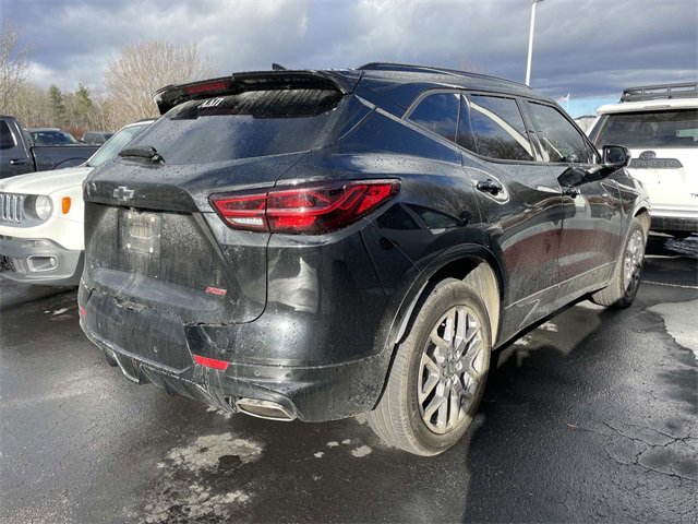 Used 2023 Chevrolet Blazer RS w/ Enhanced Convenience Package image 4