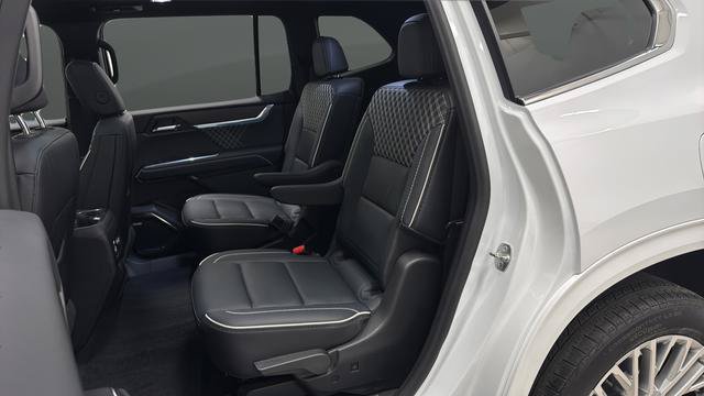 Used 2024 GMC Acadia Denali AWD/4WD image 14