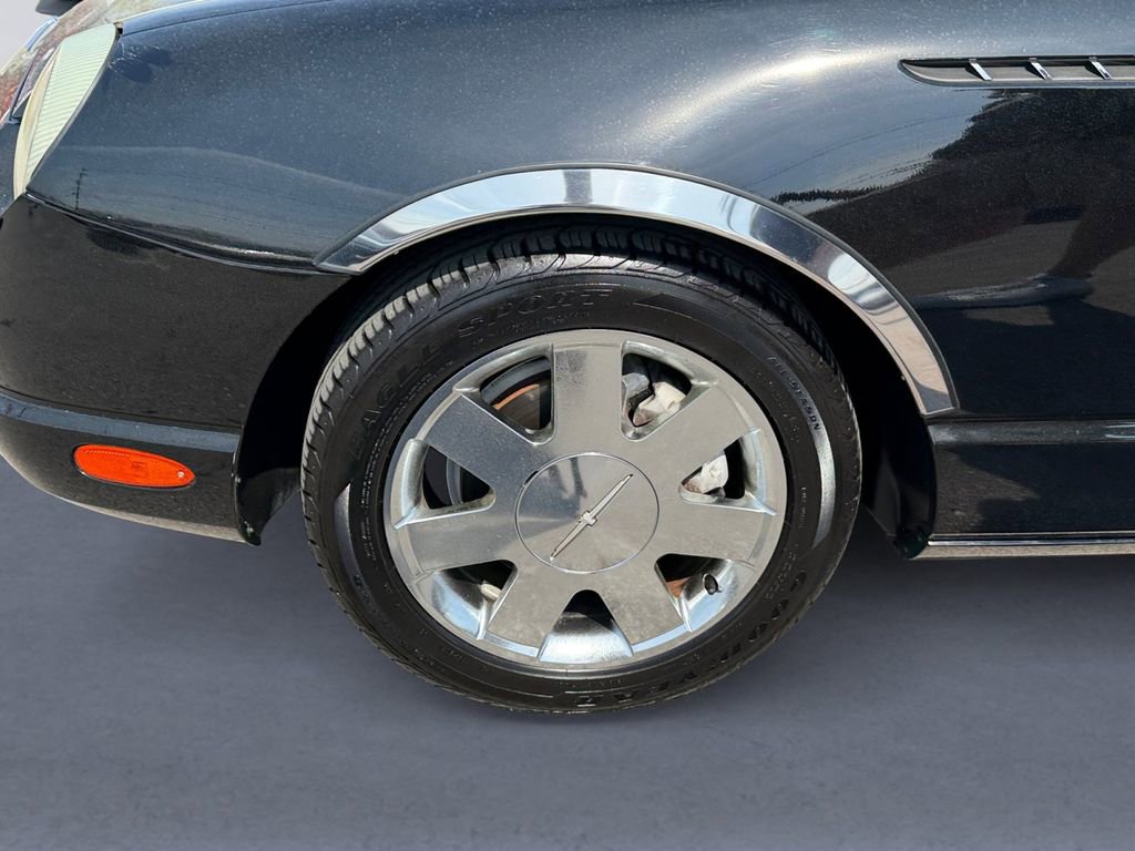 Used 2002 Ford Thunderbird image 9
