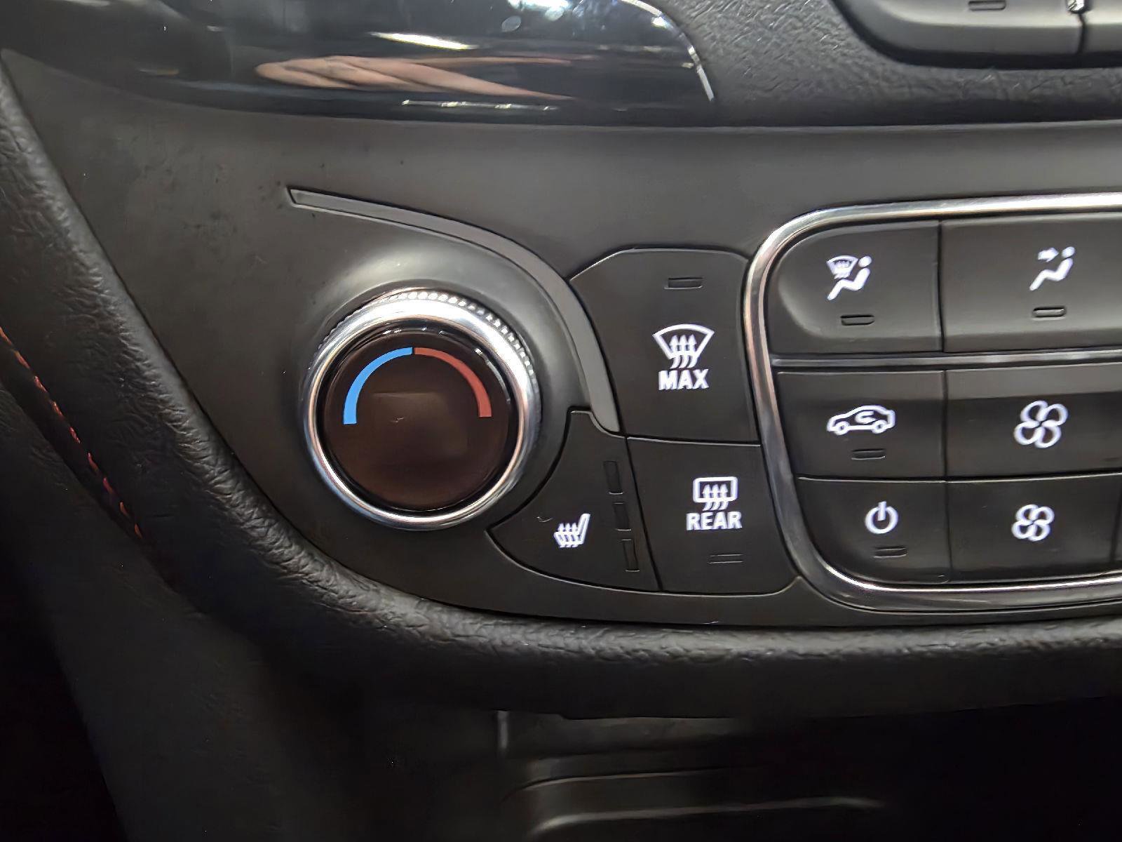 Used 2023 Chevrolet Equinox RS w/ RS Leather Package image 5