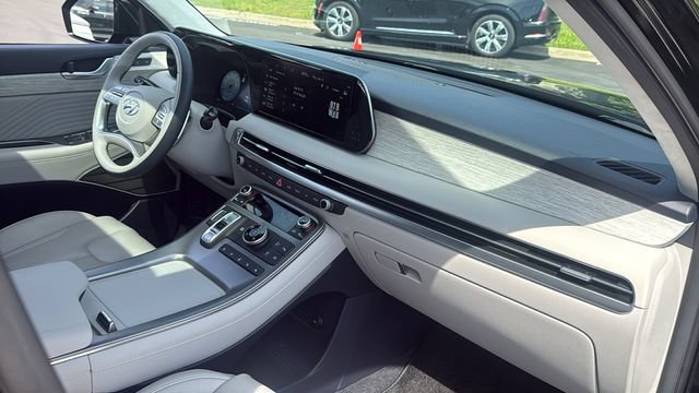 Used 2024 Hyundai Palisade AWD image 12