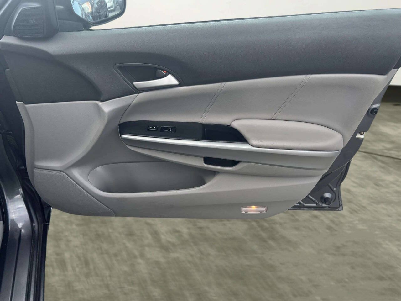 Used 2010 Honda Accord EX-L image 15