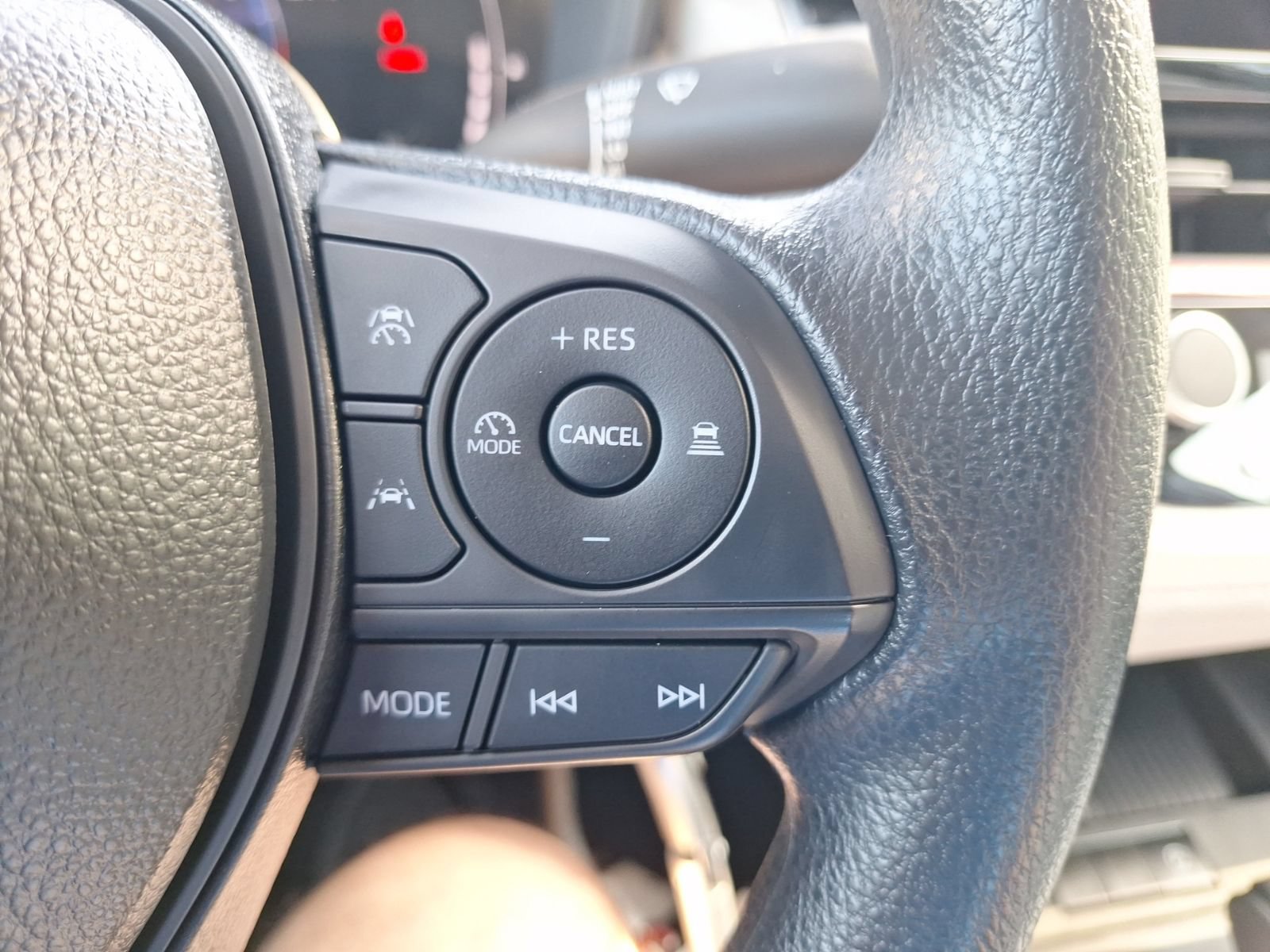 Used 2026 Toyota Corolla Cross L FWD image 19