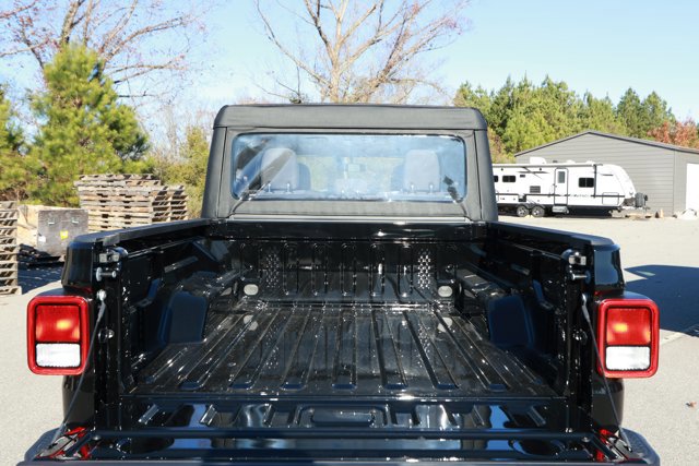 New 2026 Jeep Gladiator Sport image 8