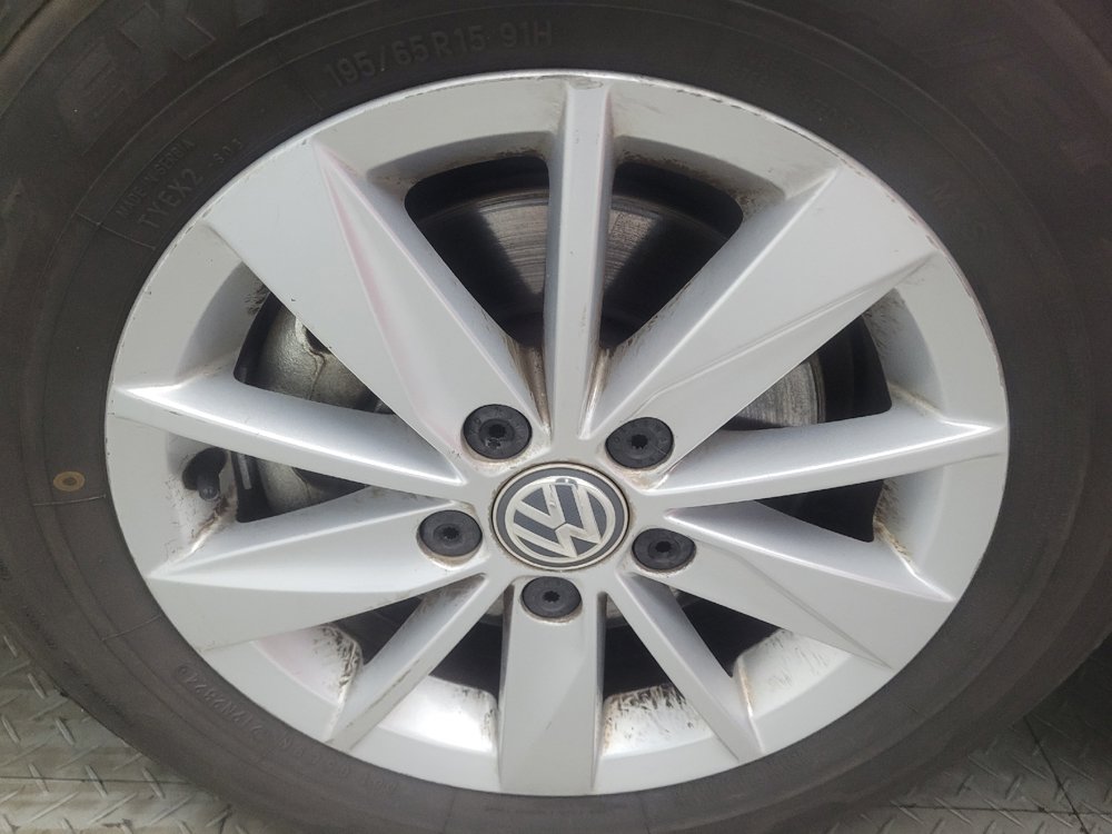 Used 2017 Volkswagen Golf S FWD image 31