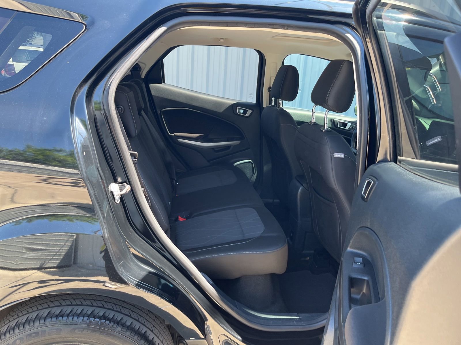 Used 2018 Ford EcoSport SE w/ SE Convenience Package FWD image 12