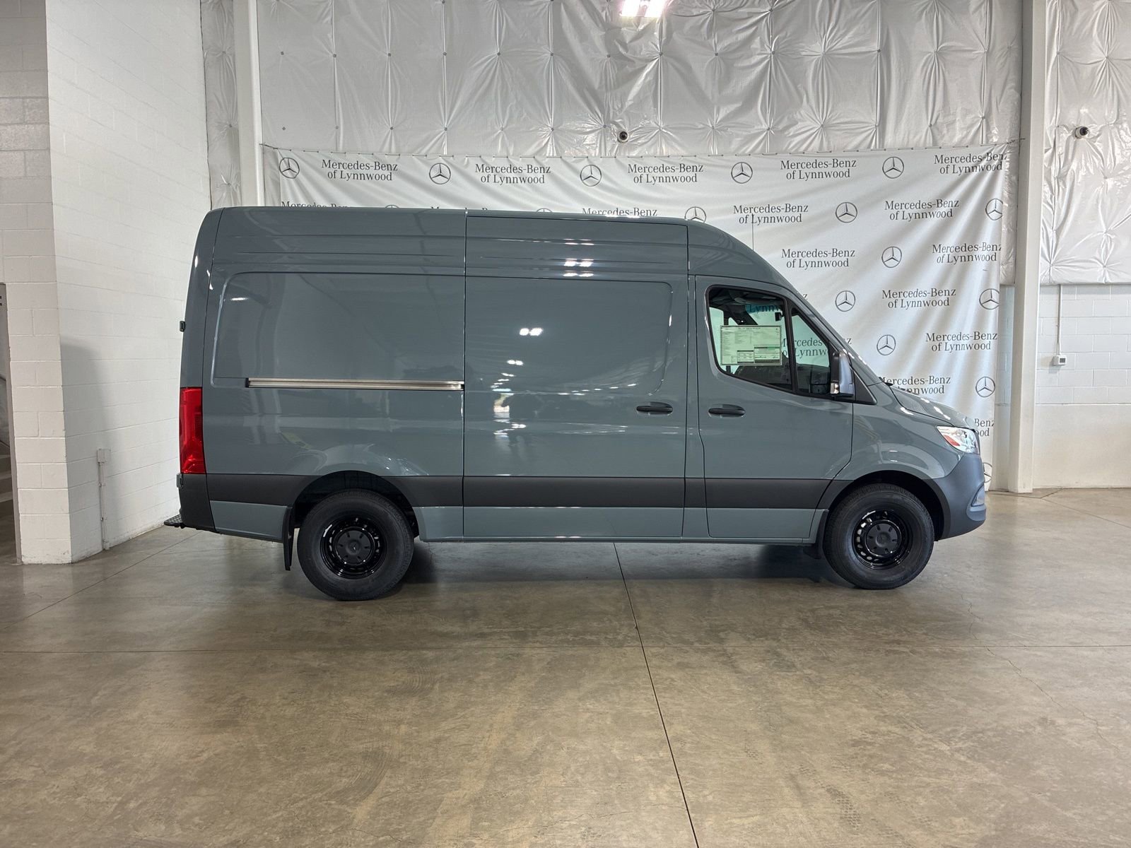 New 2025 Mercedes-Benz Sprinter 2500 image 3