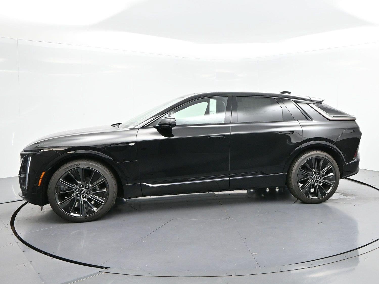 New 2027 Cadillac Lyriq Signature Sport AWD/4WD image 8
