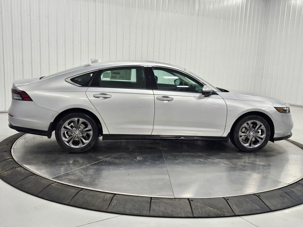 New 2025 Honda Accord EX-L image 32