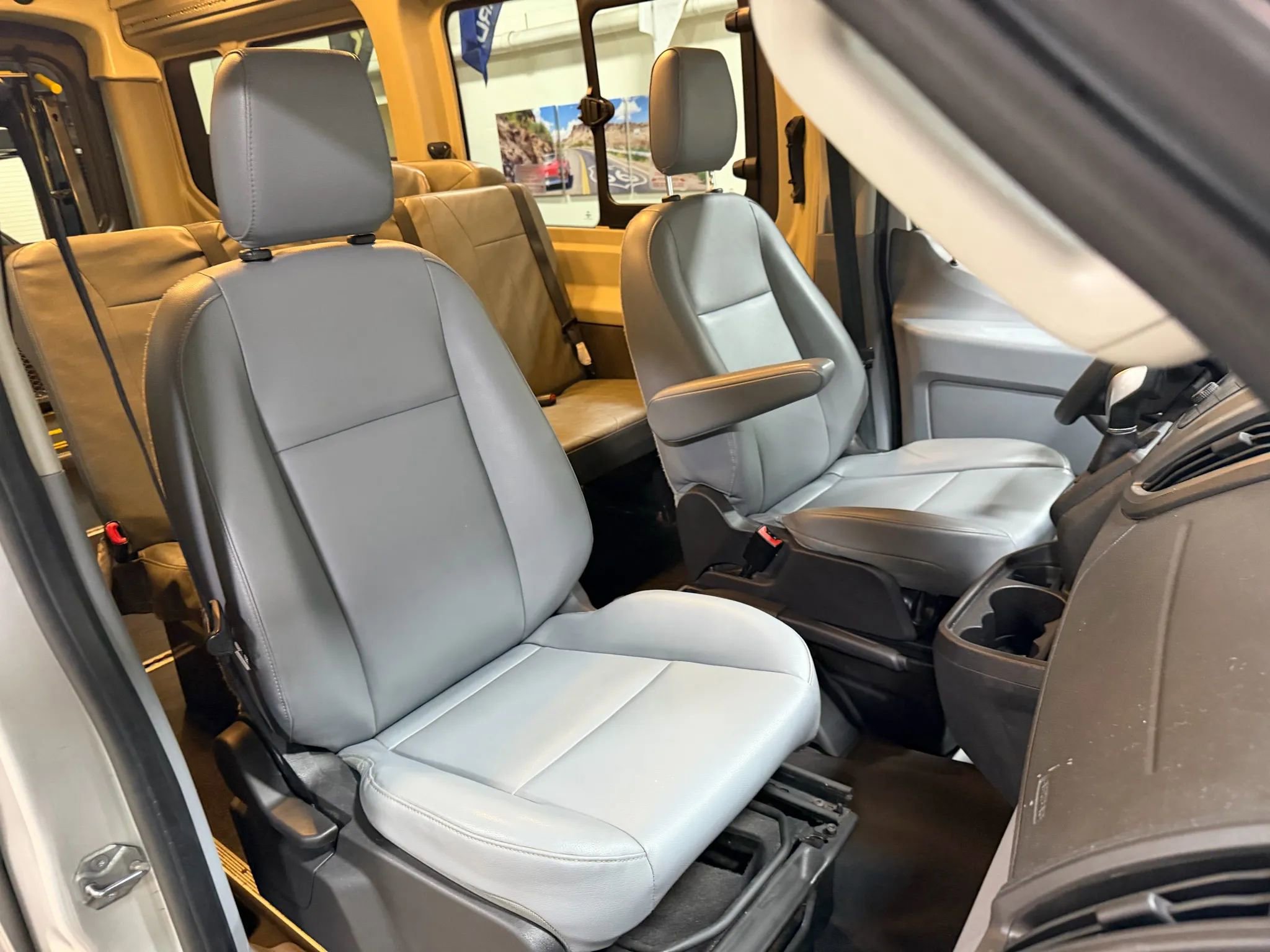 Used 2015 Ford Transit 250 148 Medium Roof RWD image 38