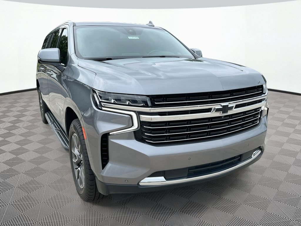 Used 2021 Chevrolet Suburban LT w/ Luxury Package RWD video 3