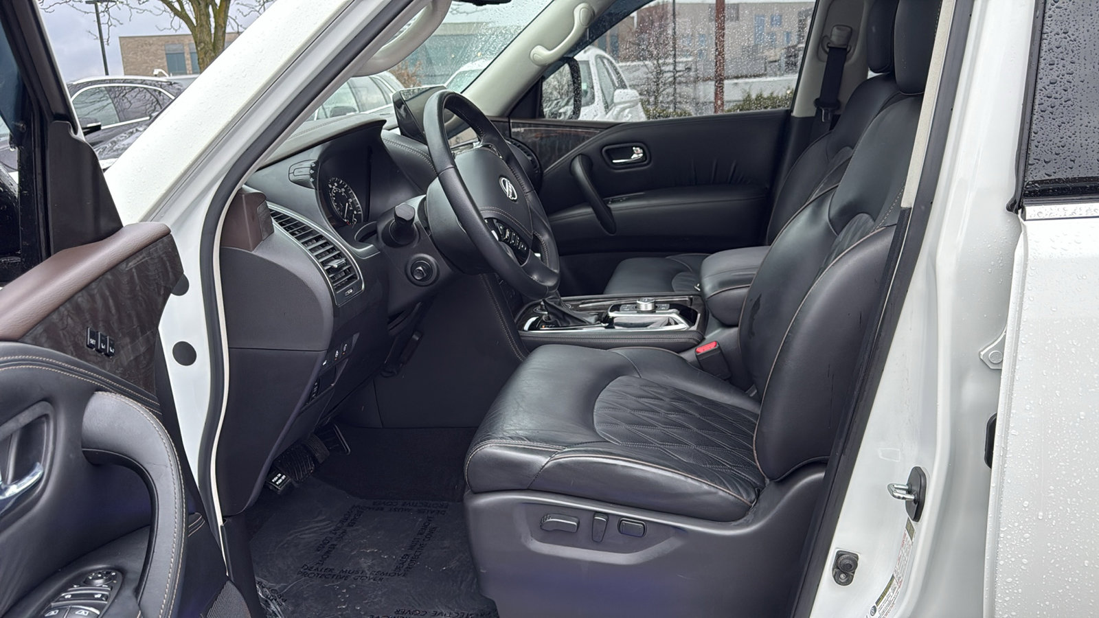 Used 2022 Nissan Armada Platinum image 8