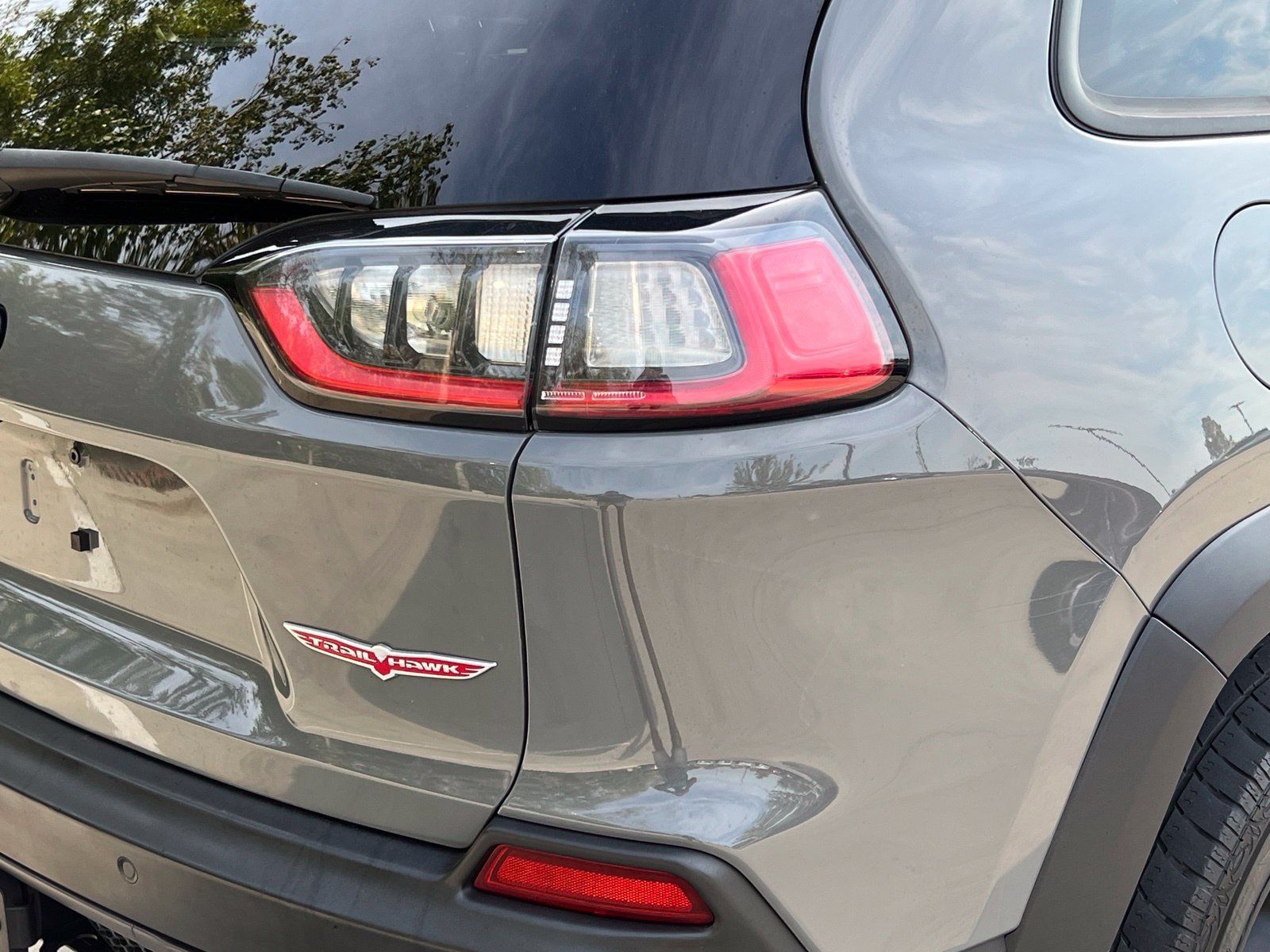 Used 2023 Jeep Cherokee Trailhawk w/ Sun & Sound Group AWD/4WD image 13