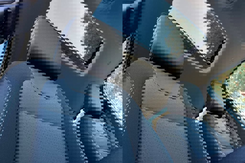 New 2026 Chevrolet Trax LT w/ Sunroof Package image 17