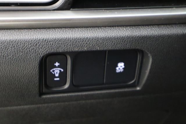 Used 2025 Kia Sorento S w/ Panoramic Sunroof Package FWD image 24