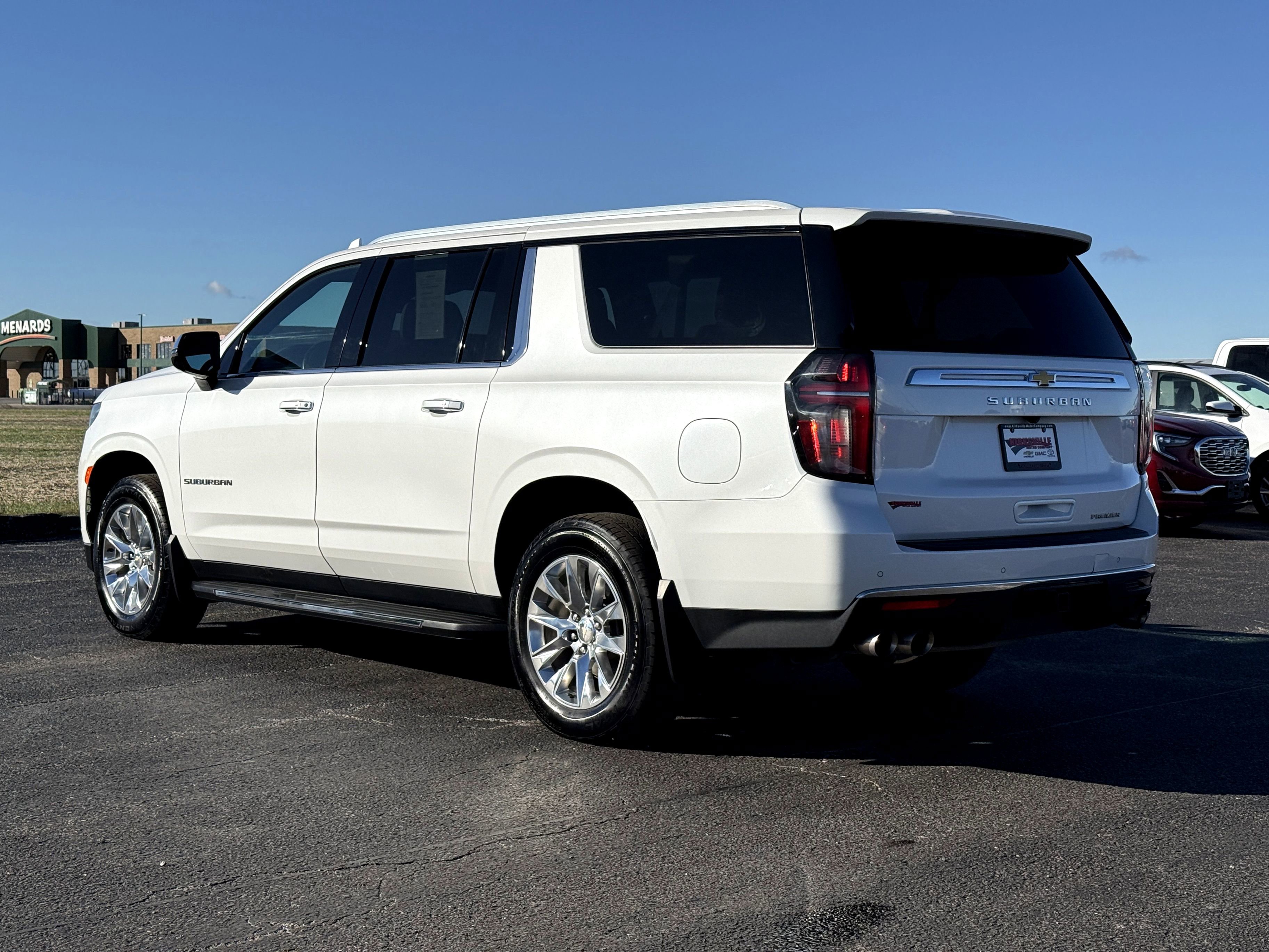 Used 2021 Chevrolet Suburban Premier image 5