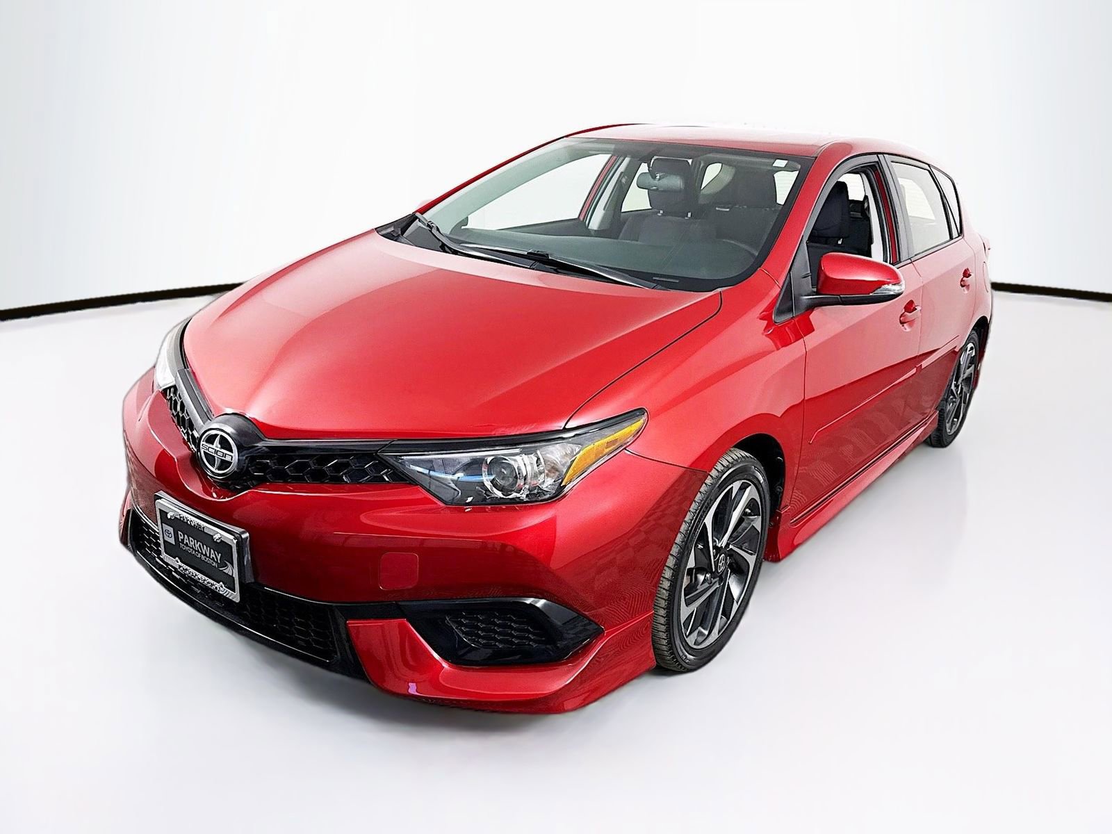 Used 2016 Scion iM image 3