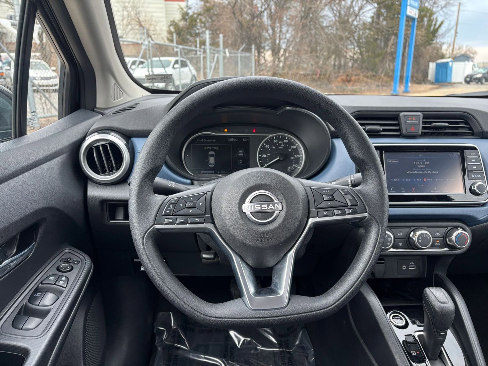 Used 2025 Nissan Versa SV image 28