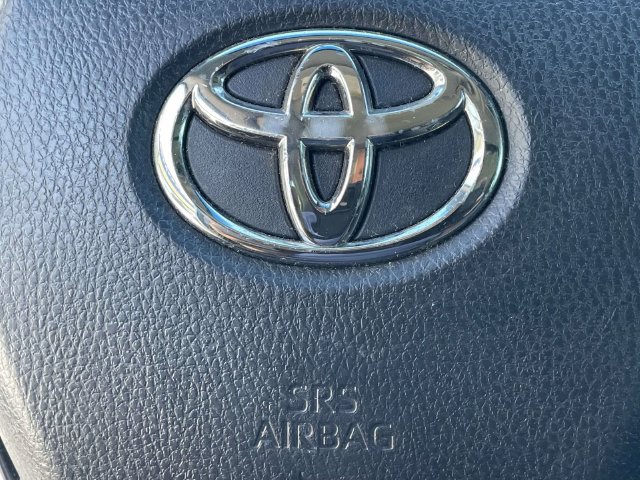 Used 2019 Toyota Camry LE FWD image 22
