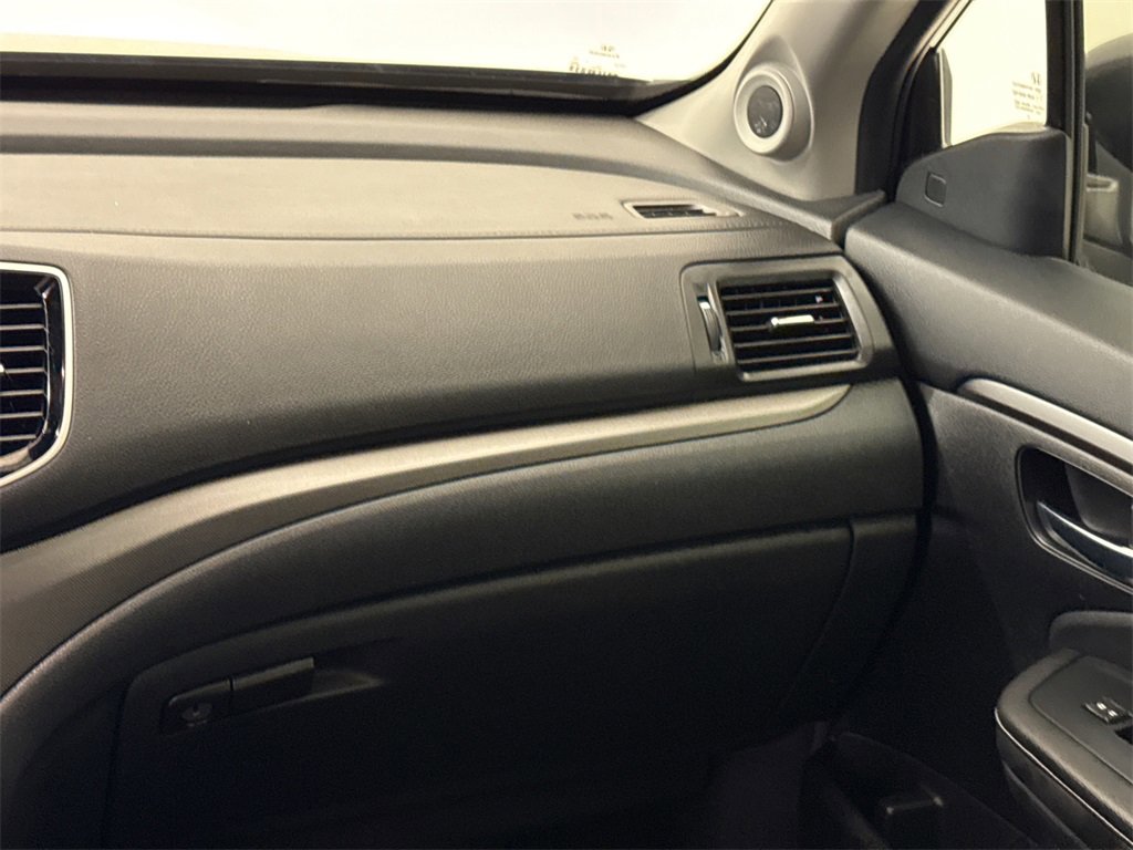 Certified 2021 Honda Ridgeline RTL image 17