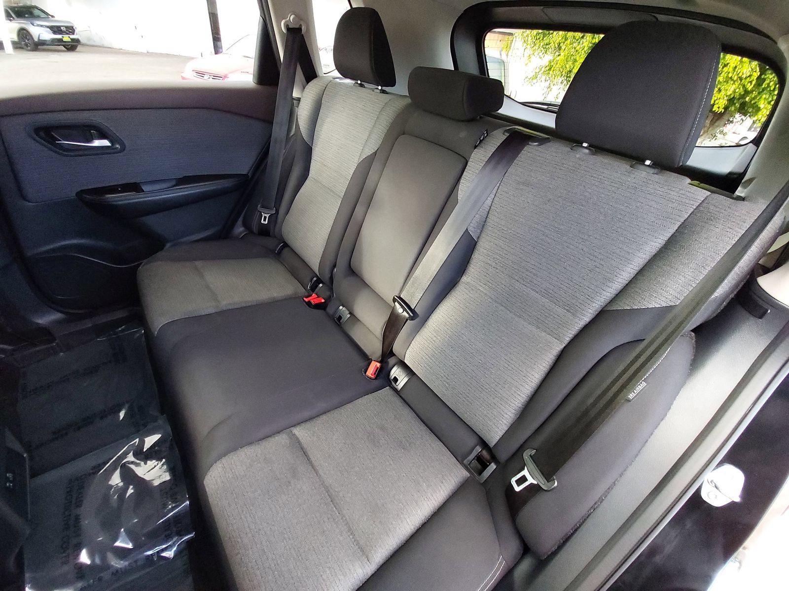 Used 2023 Nissan Rogue SV FWD image 14