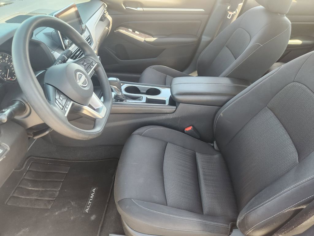 Used 2023 Nissan Altima 2.5 SV image 9