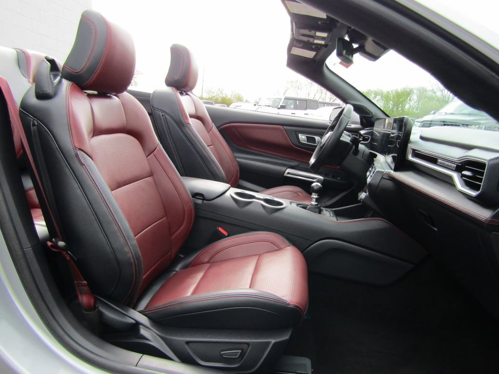 Used 2025 Ford Mustang GT Premium RWD image 25