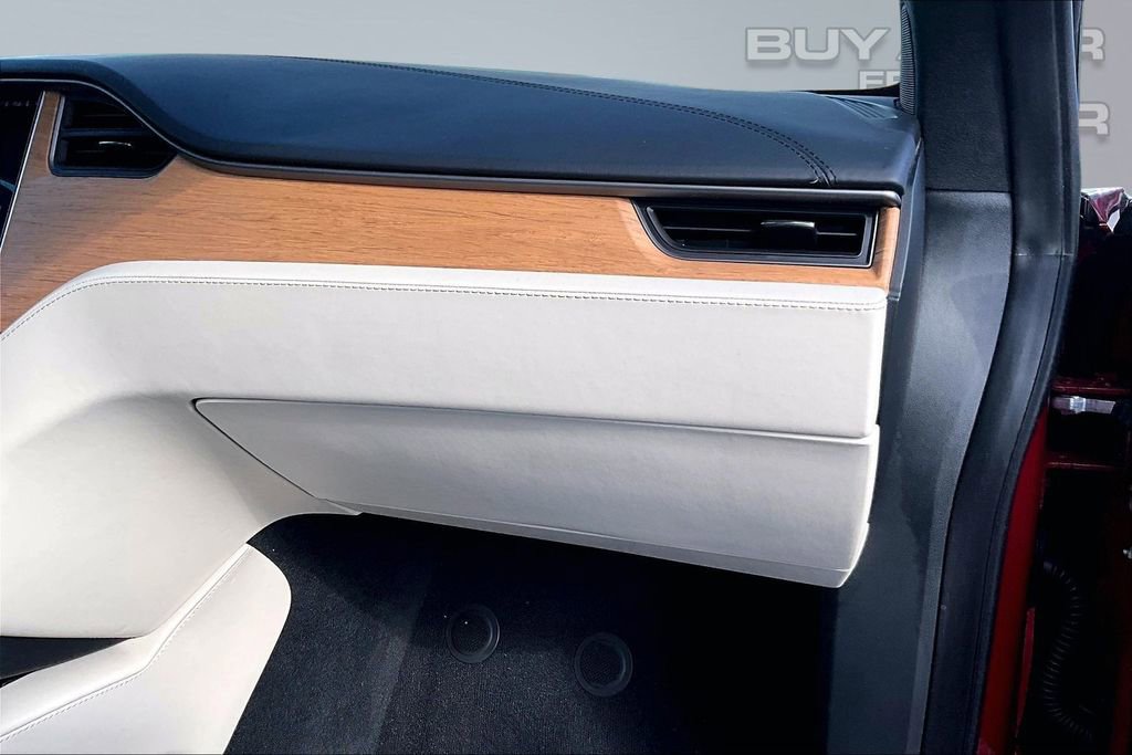 Used 2020 Tesla Model X Long Range image 17