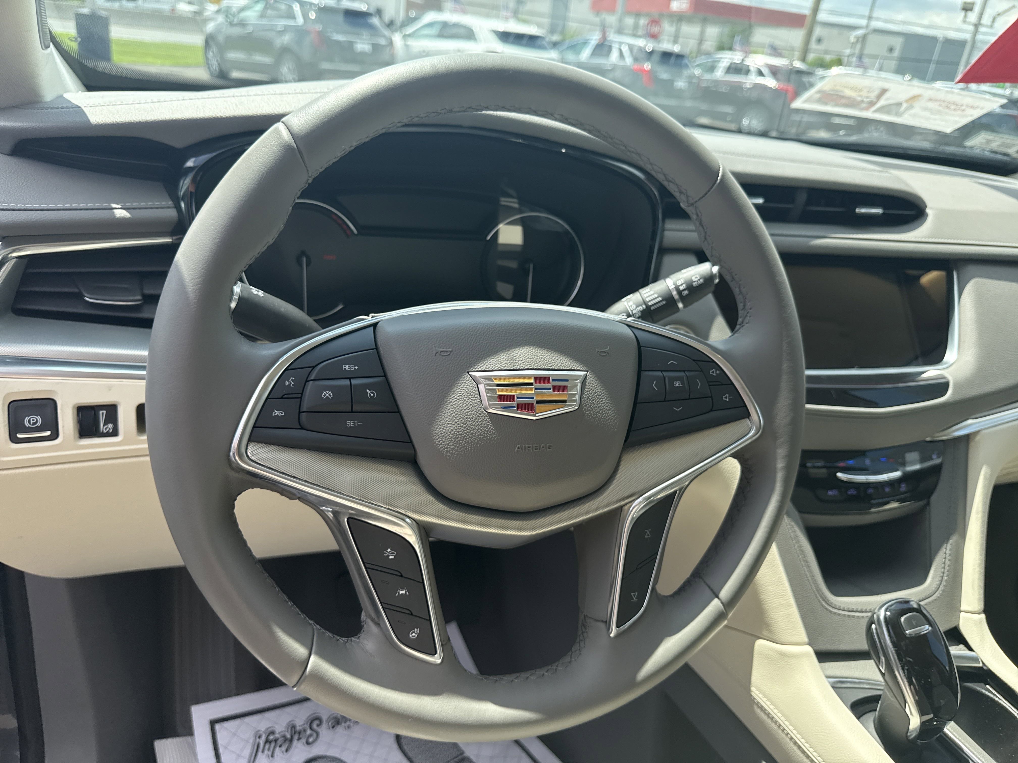 Used 2021 Cadillac XT5 Premium Luxury w/ LPO, Premium Carpet Package image 14