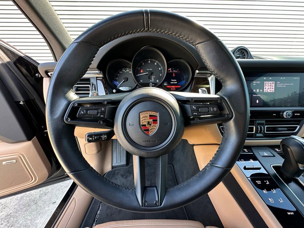 Certified 2024 Porsche Macan image 16