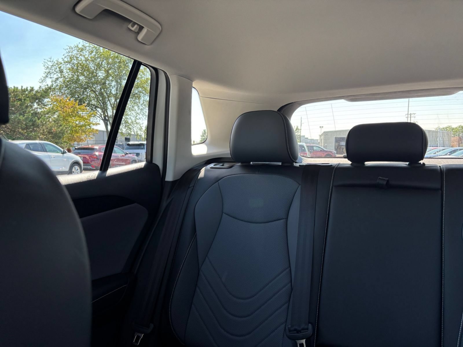 Used 2026 Volkswagen Tiguan SE AWD/4WD image 41