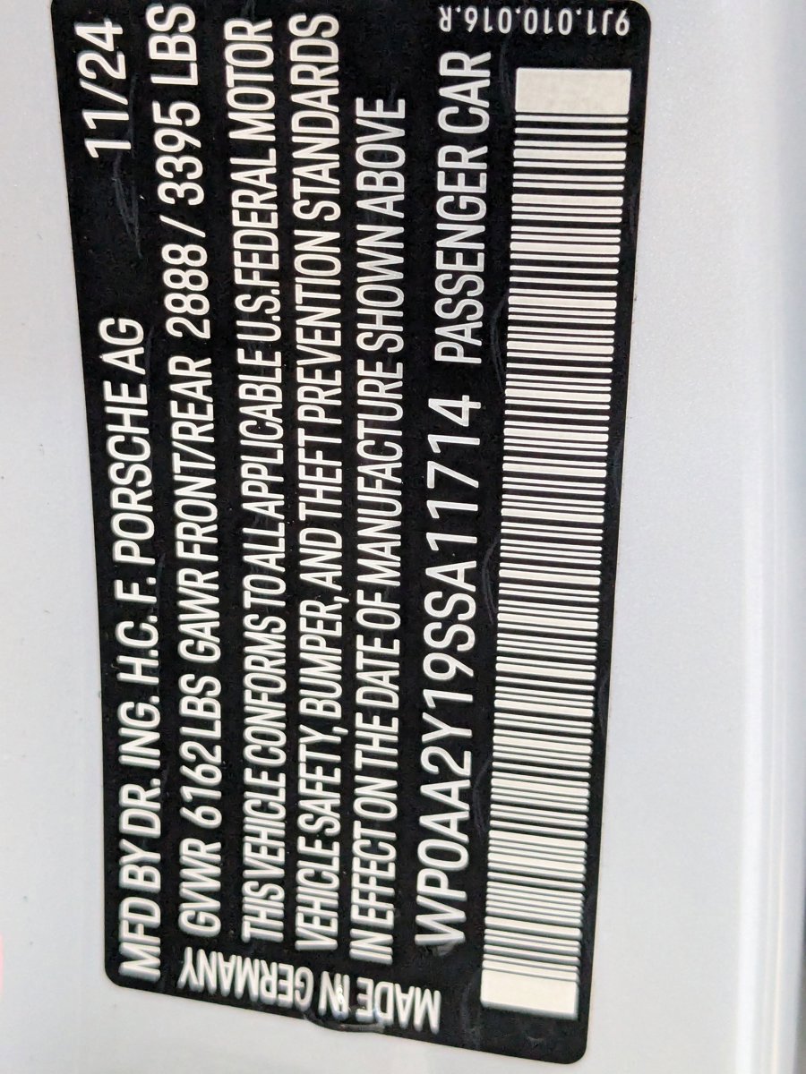 Used 2025 Porsche Taycan image 29