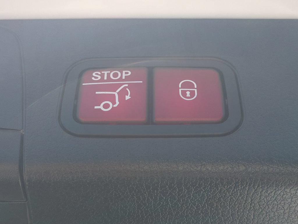 Used 2021 Mercedes-Benz GLB 250 image 15