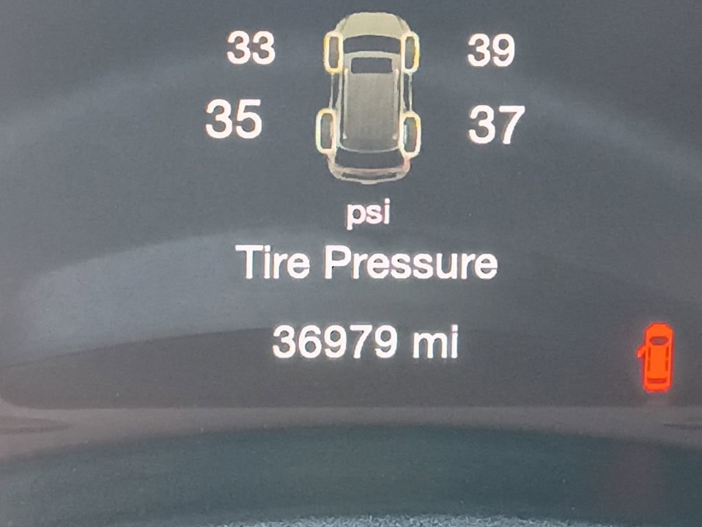 Used 2025 Dodge Durango GT image 2