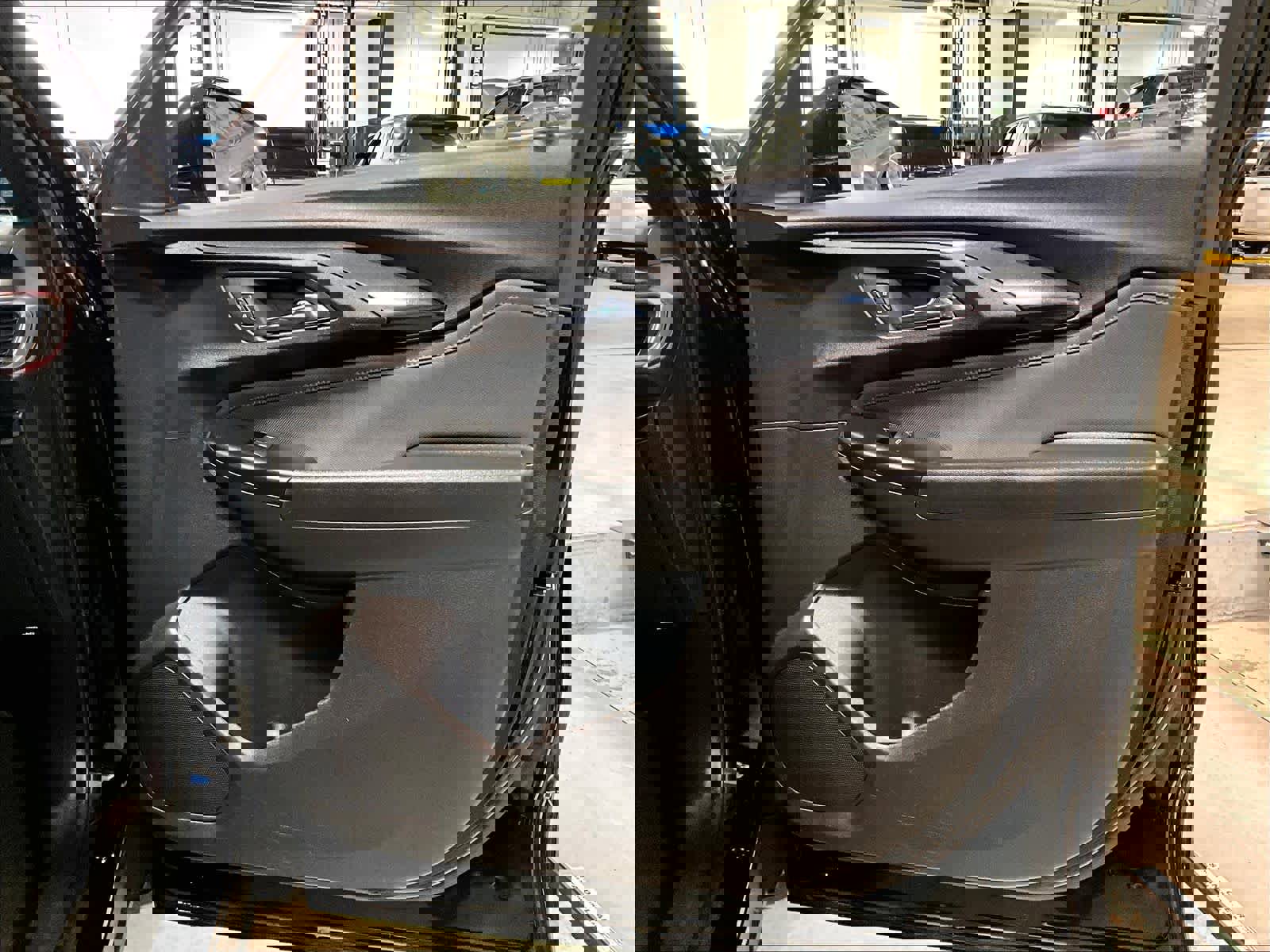 Used 2023 Chevrolet TrailBlazer RS w/ Sun and Liftgate Package image 12