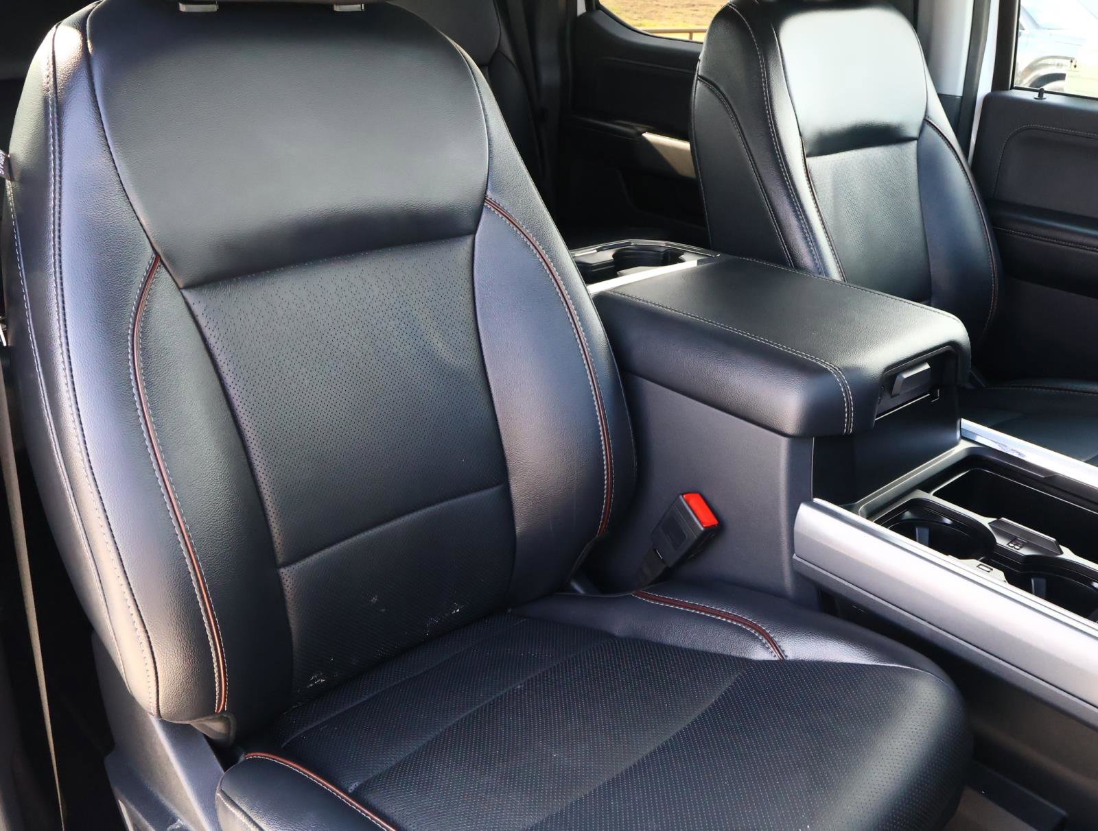 Used 2024 Ford F350 Lariat w/ Lariat Ultimate Package image 18