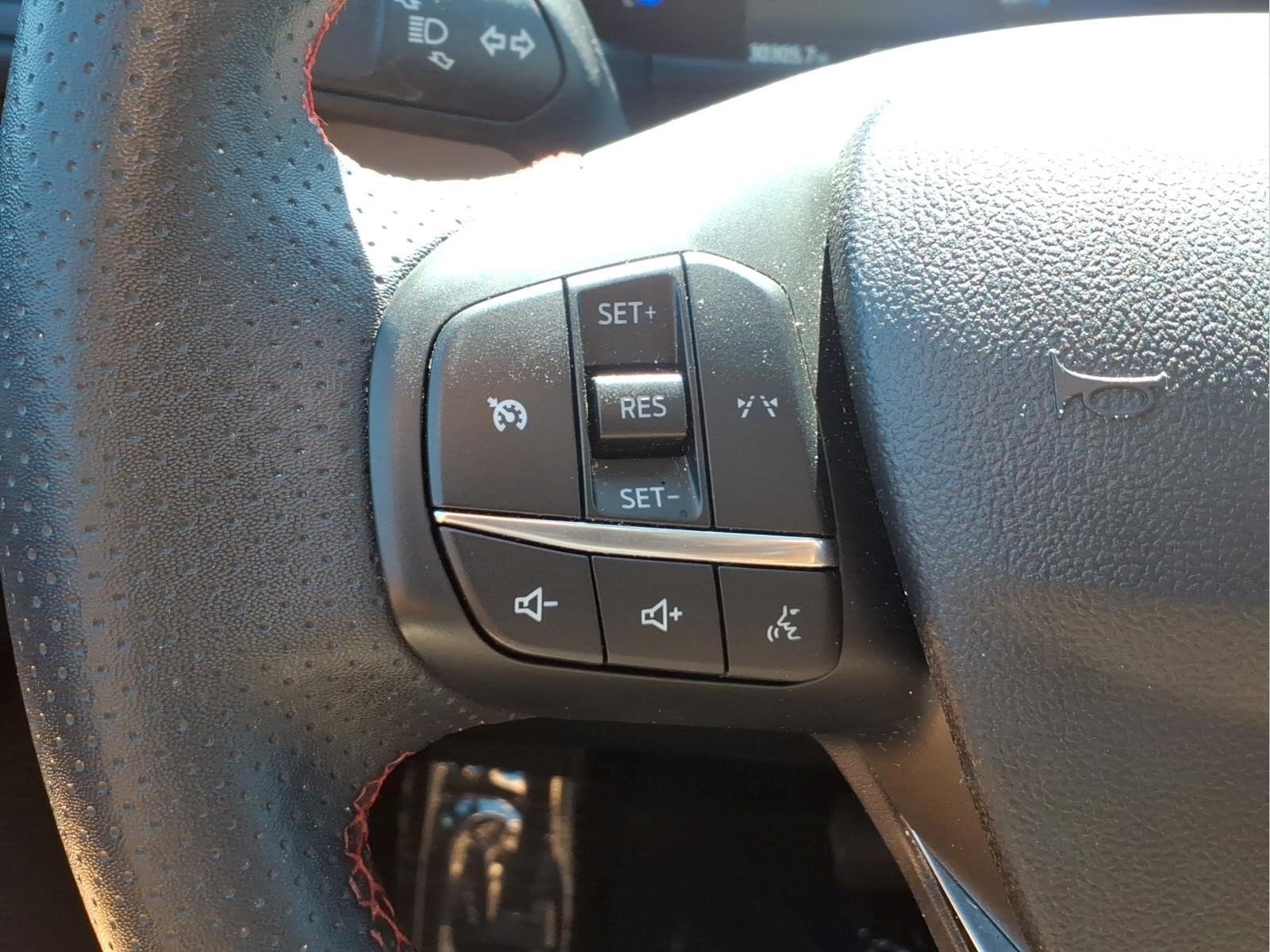 Used 2025 Ford Escape ST-Line AWD/4WD image 15