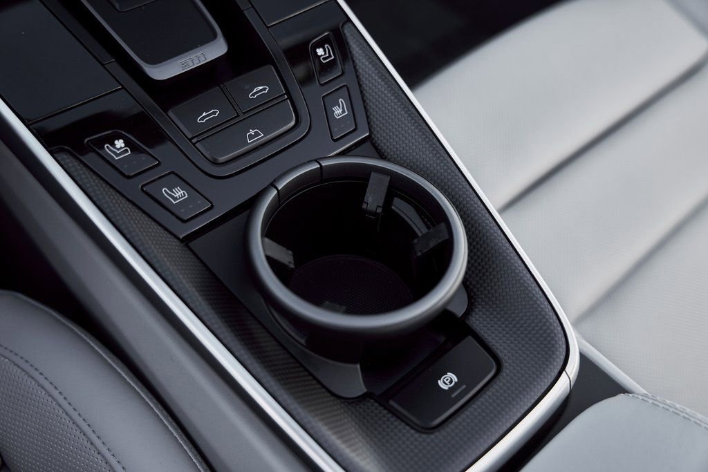 Used 2022 Porsche 911 Turbo S image 58