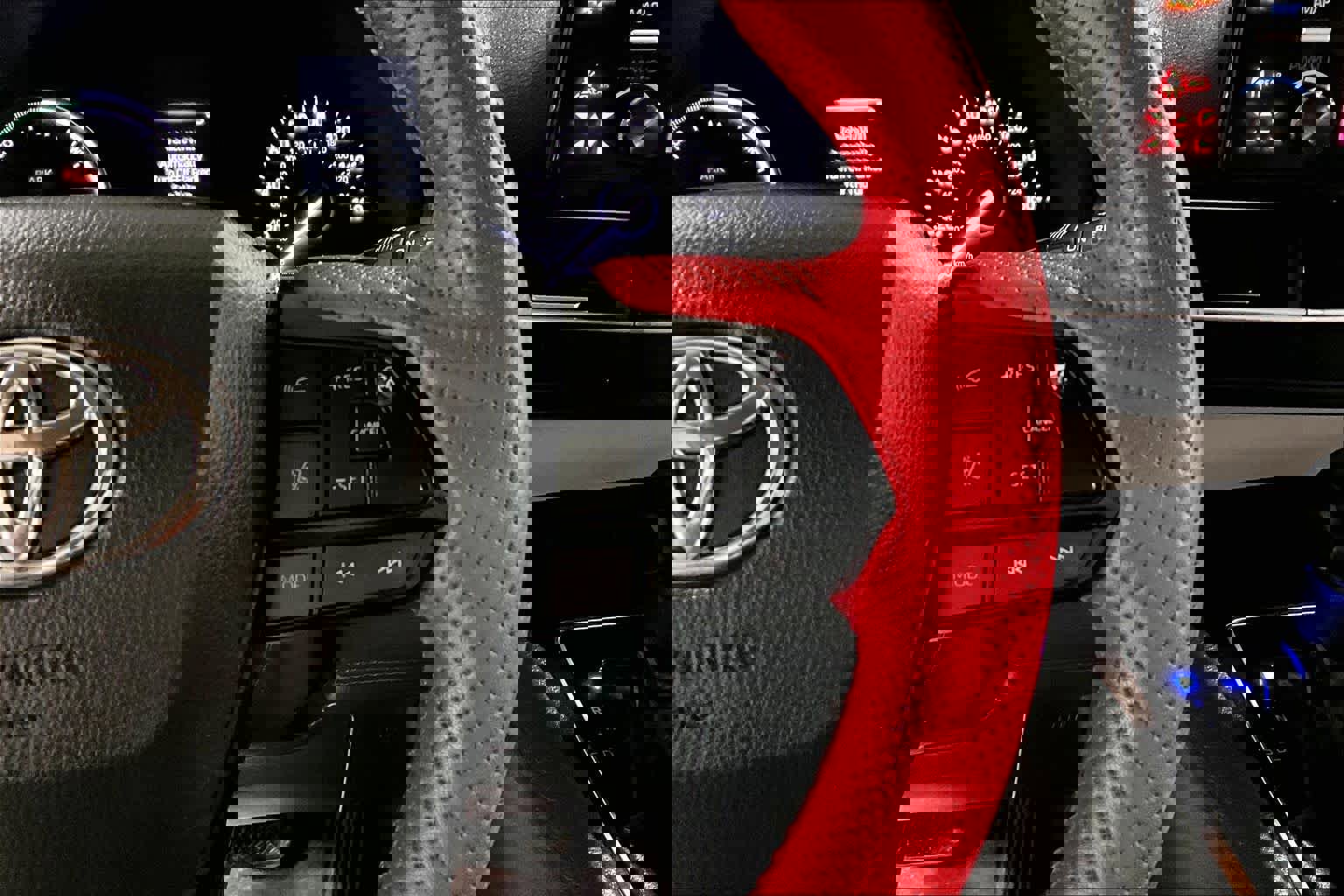 Certified 2022 Toyota Sienna LE image 24