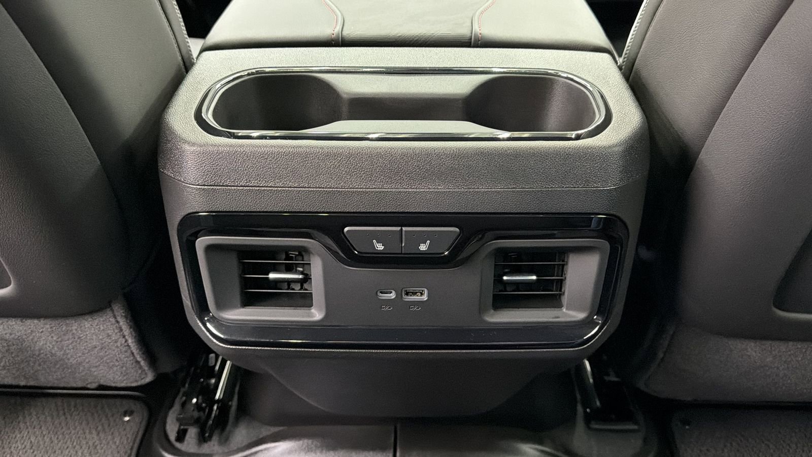 Used 2025 GMC Sierra 1500 AT4X image 39