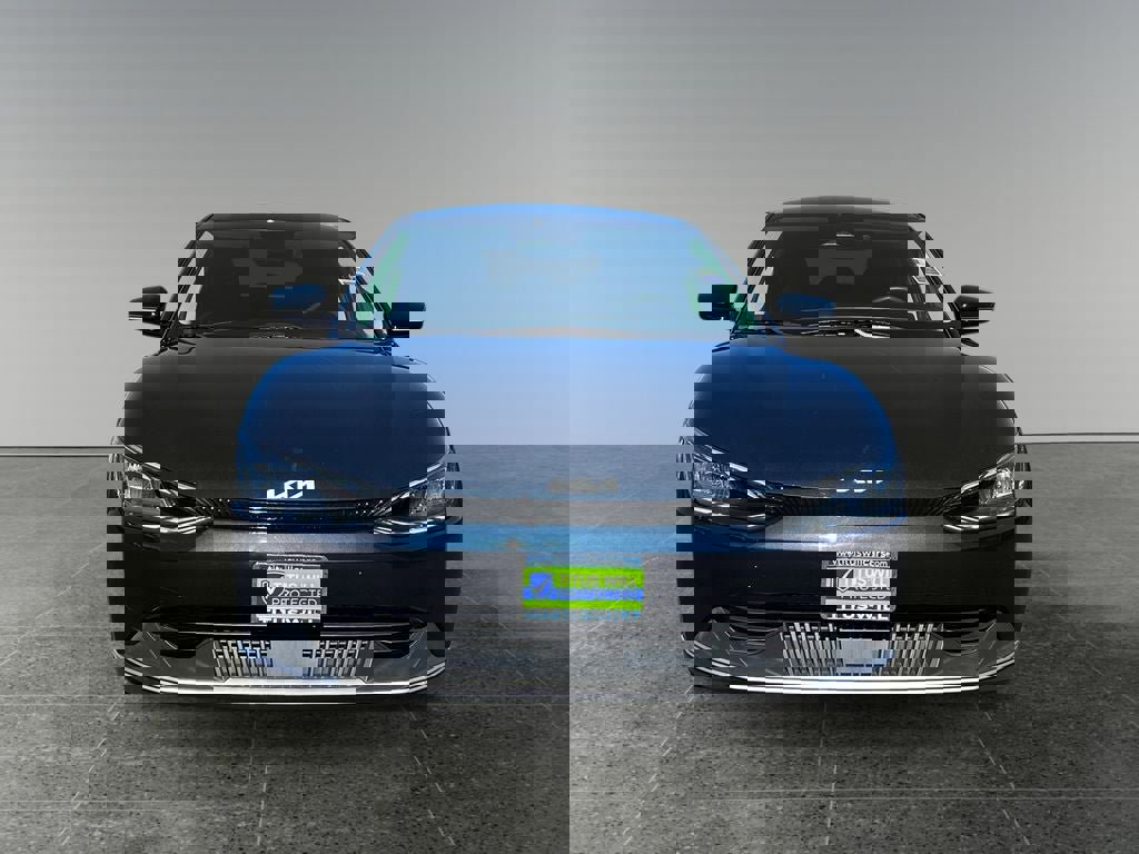 Used 2024 Kia EV6 Light image 2