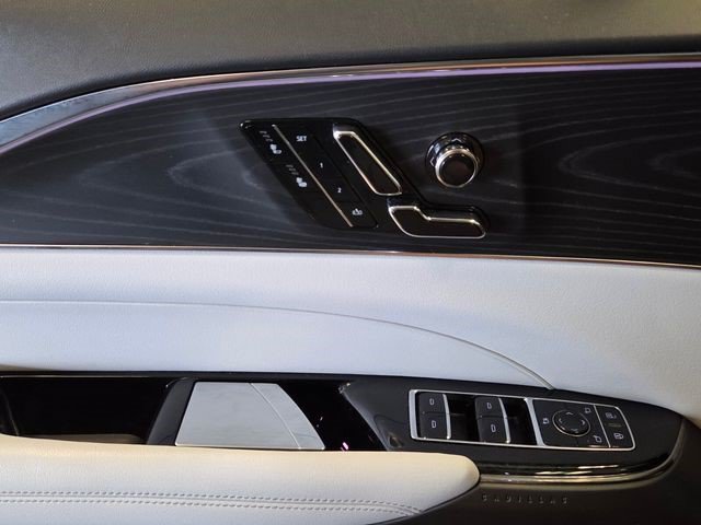Certified 2024 Cadillac Lyriq Luxury RWD image 28