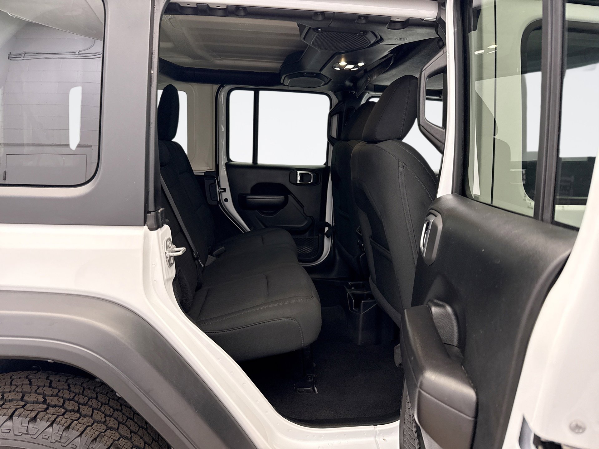 Used 2021 Jeep Wrangler Unlimited Sport AWD/4WD image 17