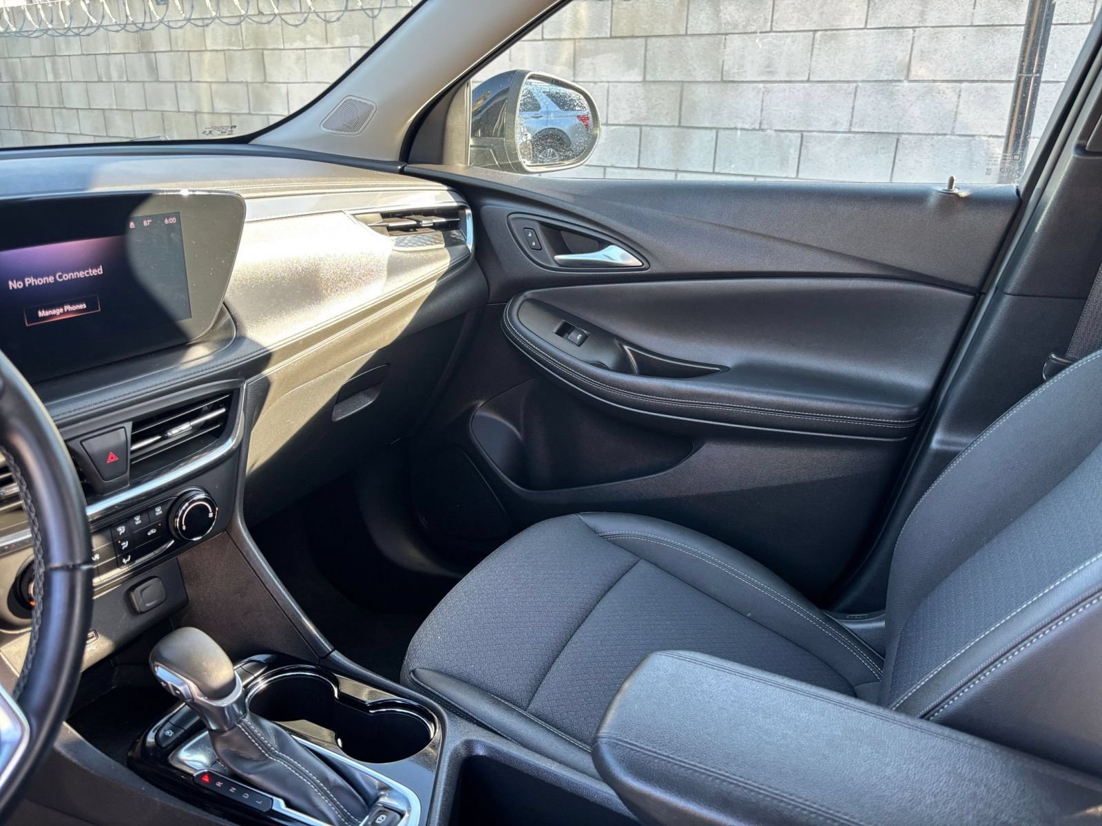 Used 2025 Buick Encore GX Preferred FWD image 35