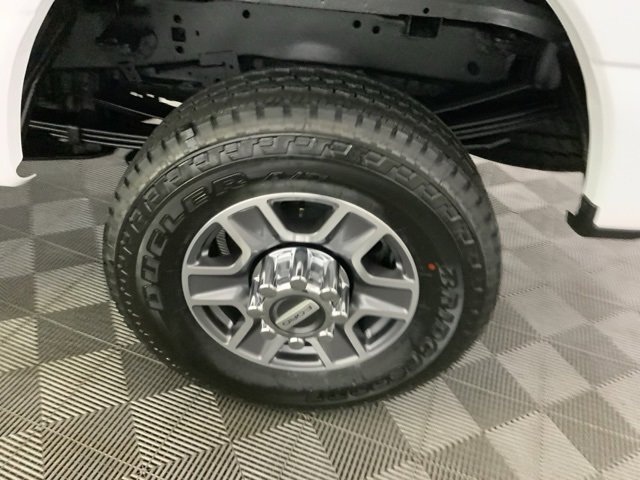 New 2025 Ford F350 XLT w/ 360-Degree Camera Package image 36