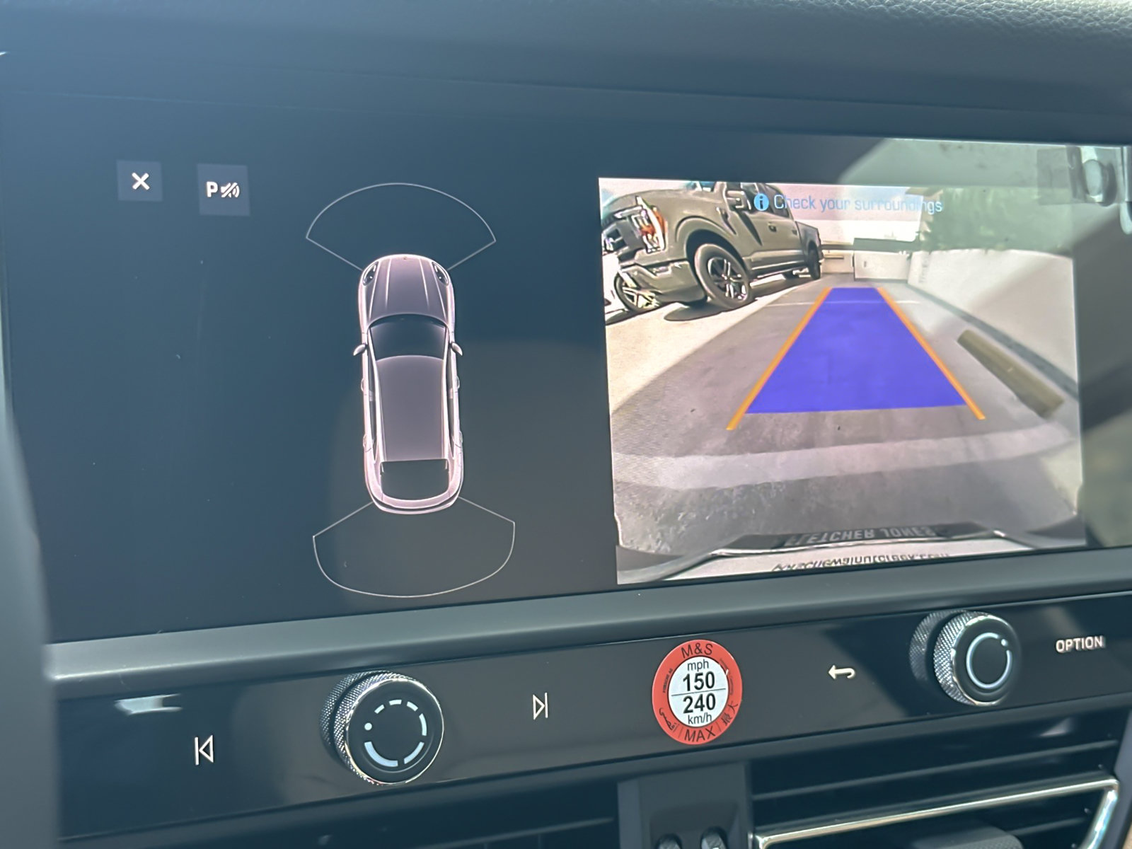 Certified 2026 Porsche Macan AWD/4WD image 15
